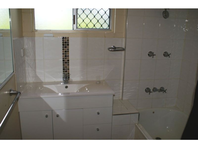 101 Darling Street West, West Ipswich QLD 4305