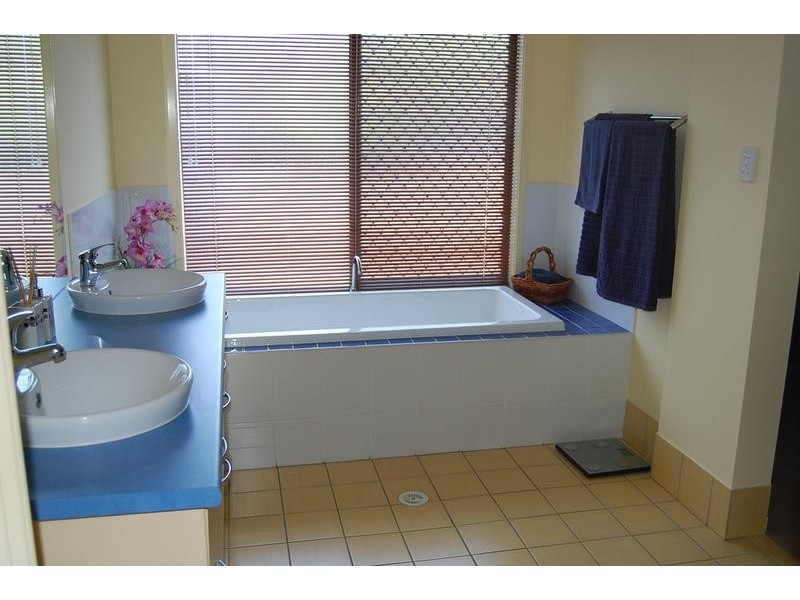 48 Diamantina Circle, Karalee QLD 4306