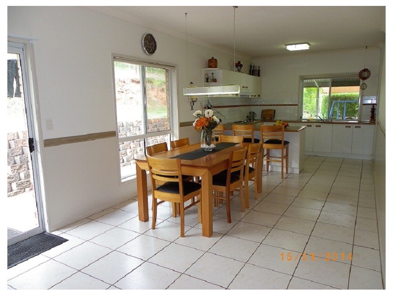 1084 Pine Mountain Road, Pine Mountain QLD 4306