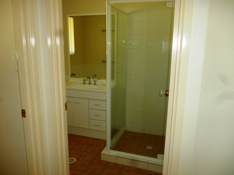 1/157a Pine Mountain Road, Brassall QLD 4305