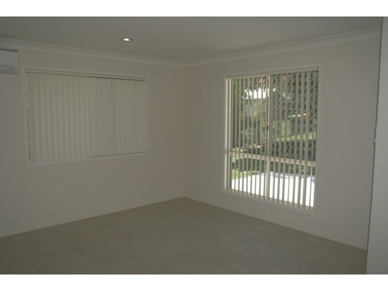 8 Otley Street, East Ipswich QLD 4305