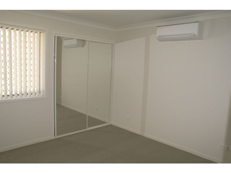 8 Otley Street, East Ipswich QLD 4305