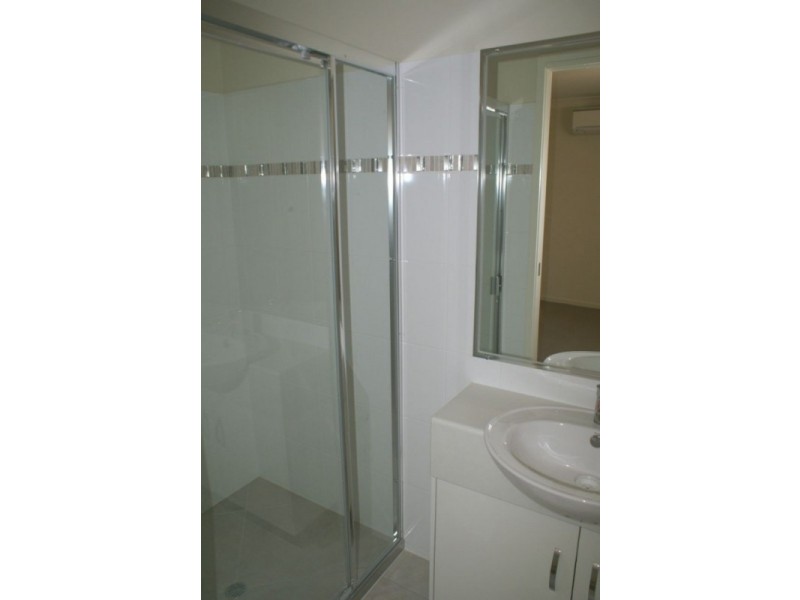 8 Otley Street, East Ipswich QLD 4305