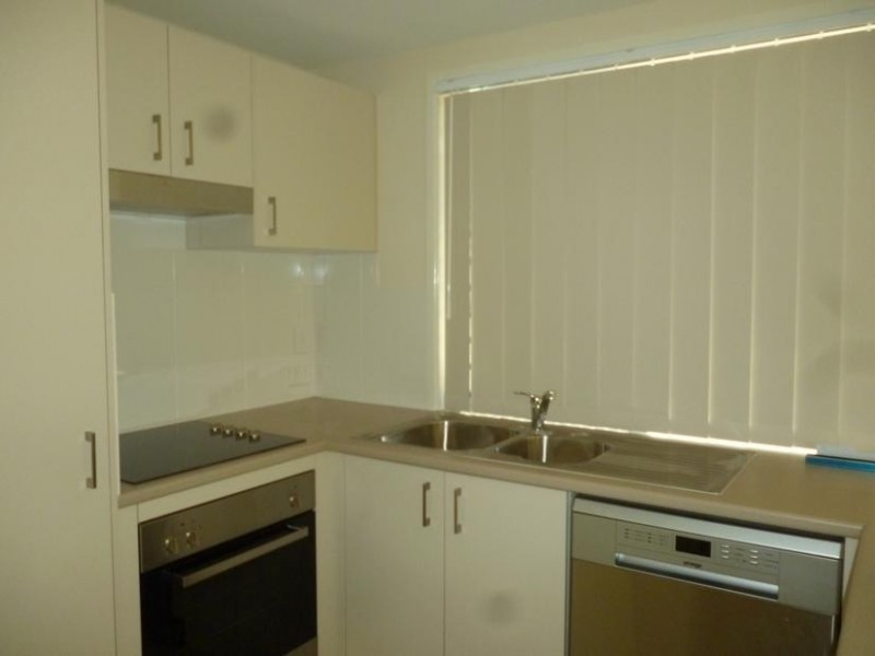 2/2 Gibbs Street, Churchill QLD 4305