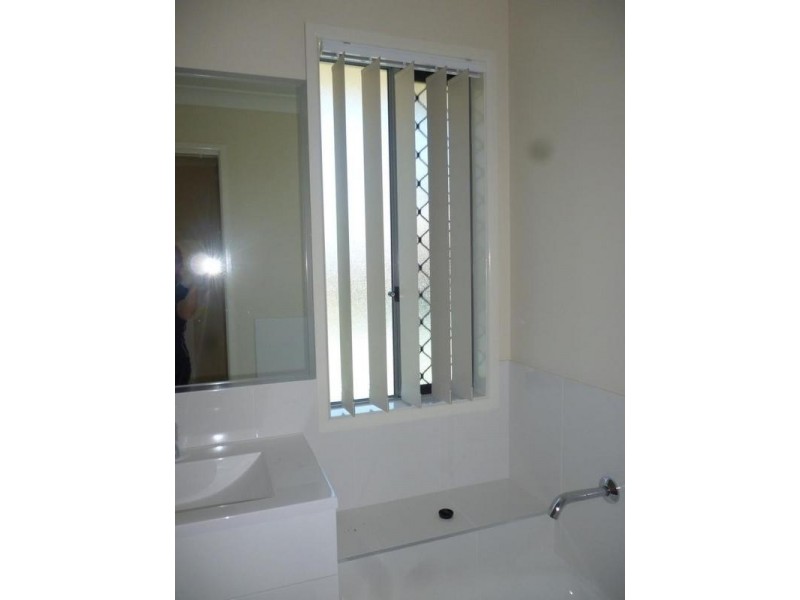 2/2 Gibbs Street, Churchill QLD 4305