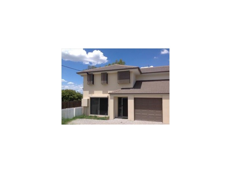 3/4 Gibbs Street, Churchill QLD 4305