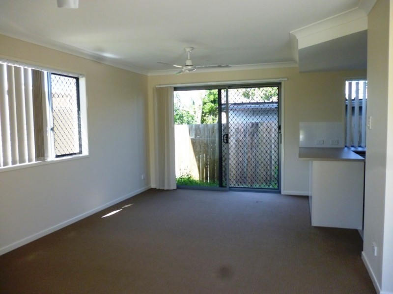 3/4 Gibbs Street, Churchill QLD 4305