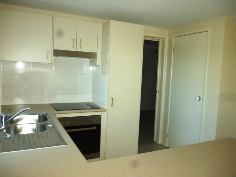 3/4 Gibbs Street, Churchill QLD 4305