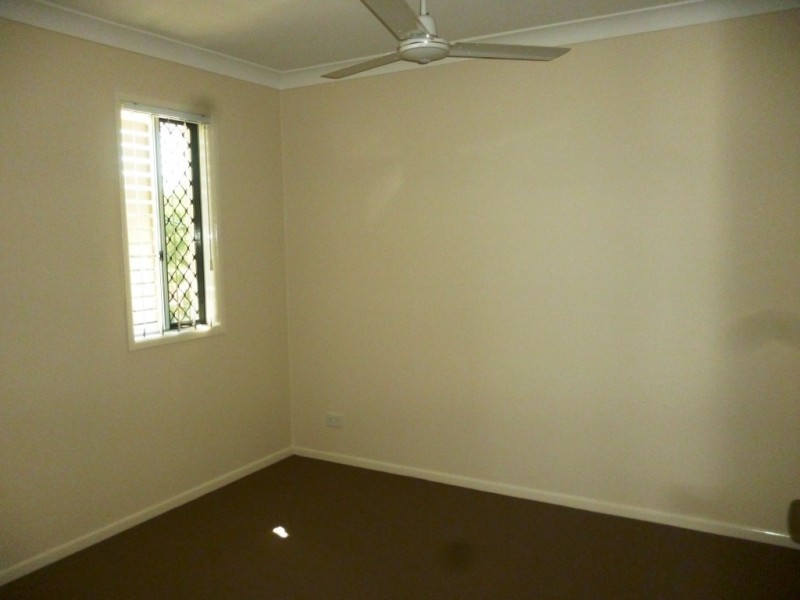 3/4 Gibbs Street, Churchill QLD 4305