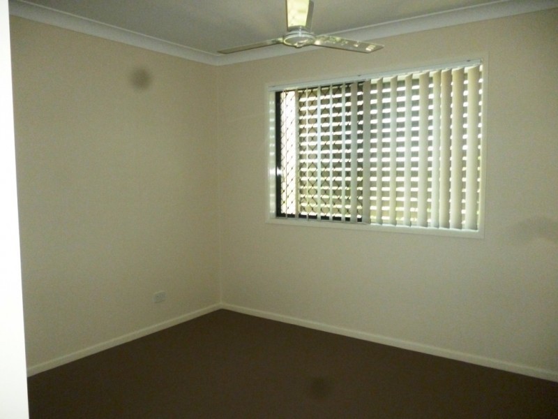 3/4 Gibbs Street, Churchill QLD 4305