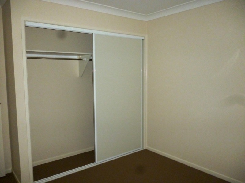 3/4 Gibbs Street, Churchill QLD 4305