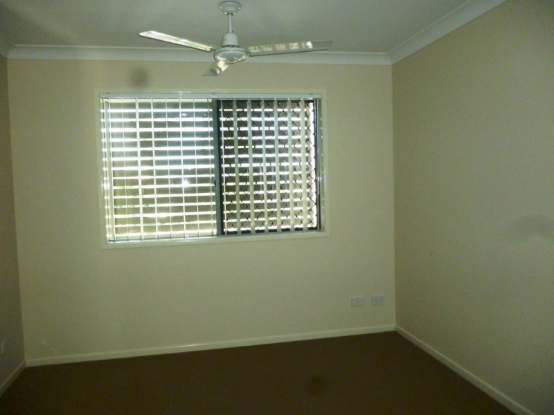3/4 Gibbs Street, Churchill QLD 4305