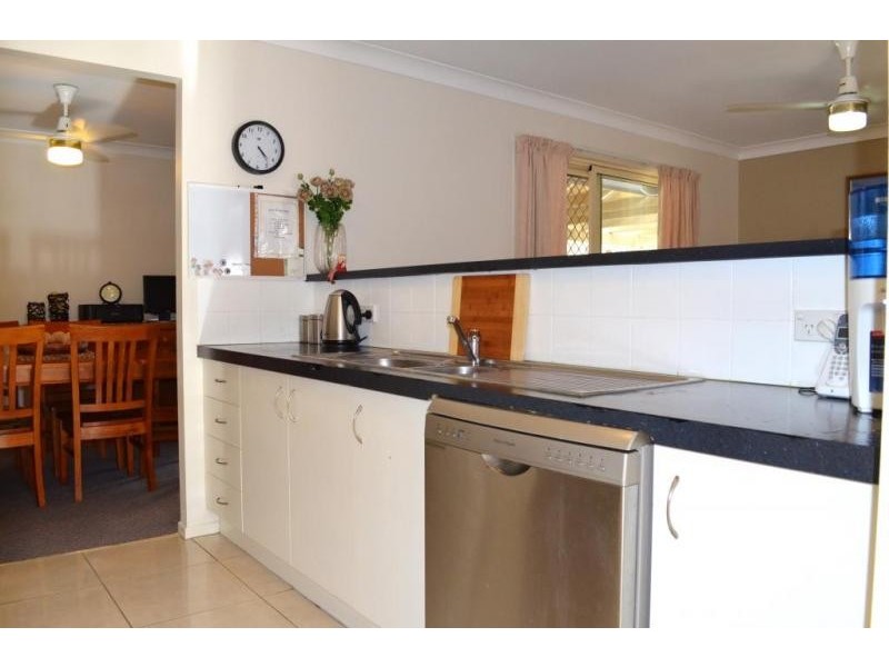 27 Edith Drive, North Ipswich QLD 4305