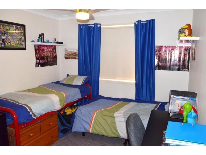 27 Edith Drive, North Ipswich QLD 4305