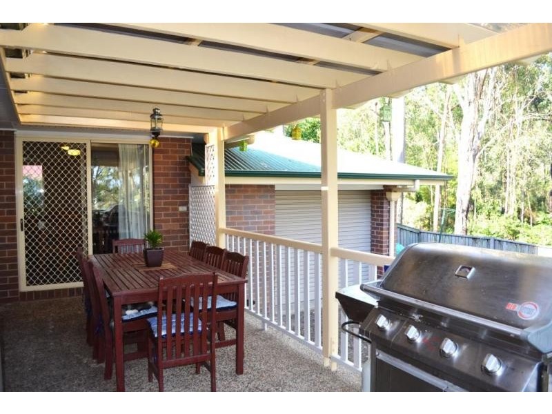 27 Edith Drive, North Ipswich QLD 4305