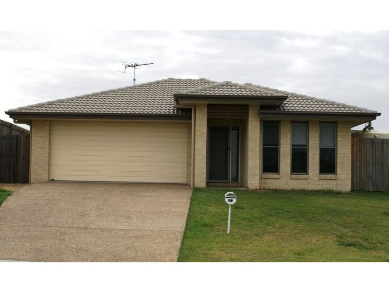 34 Peregrine Drive, Lowood QLD 4311