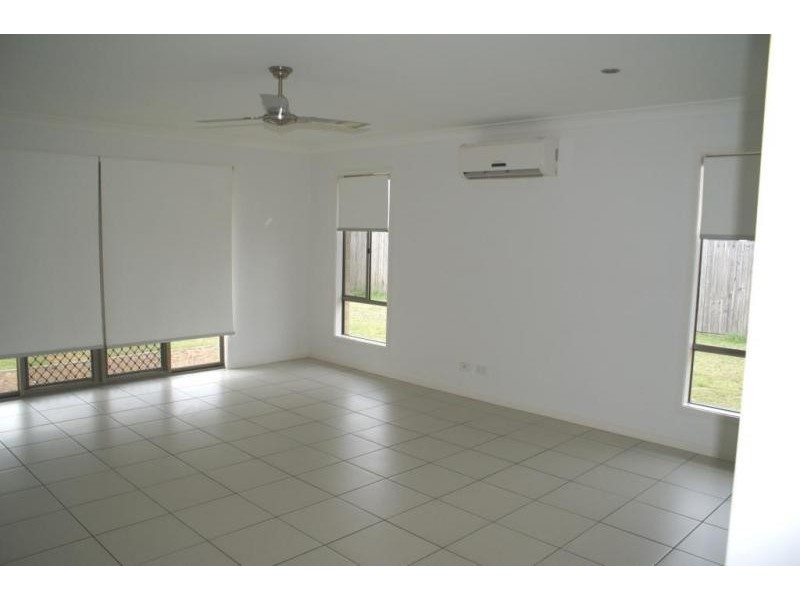 34 Peregrine Drive, Lowood QLD 4311