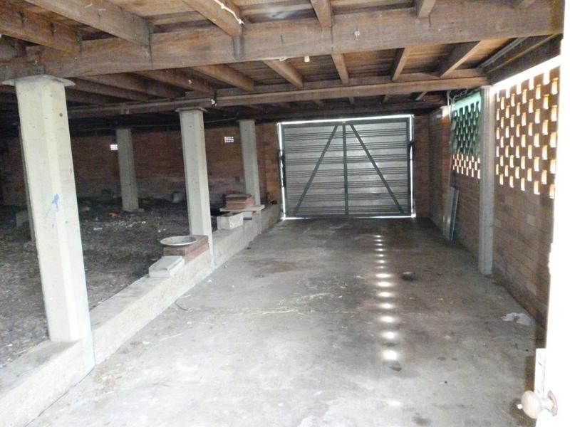 18 Gledson Street, North Booval QLD 4304