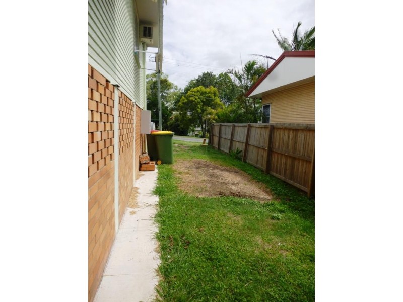 18 Gledson Street, North Booval QLD 4304