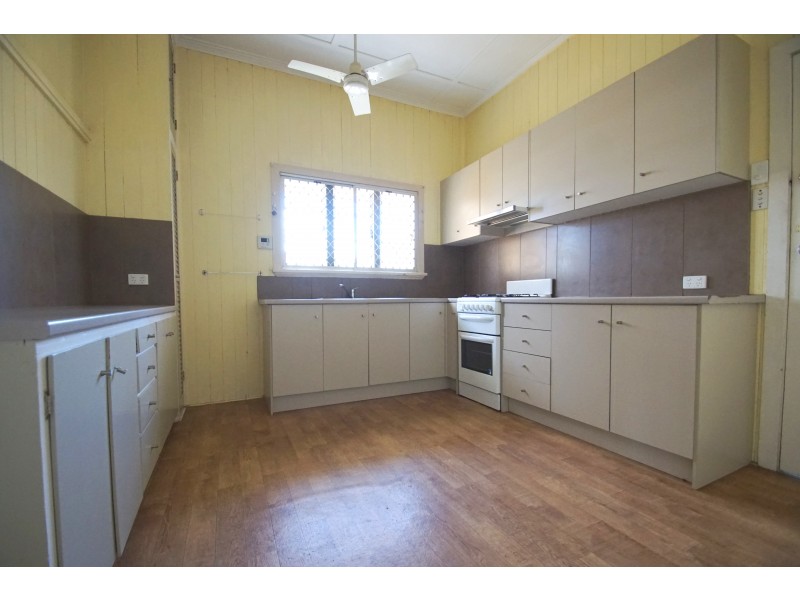 1a Moffatt Street, Ipswich QLD 4305
