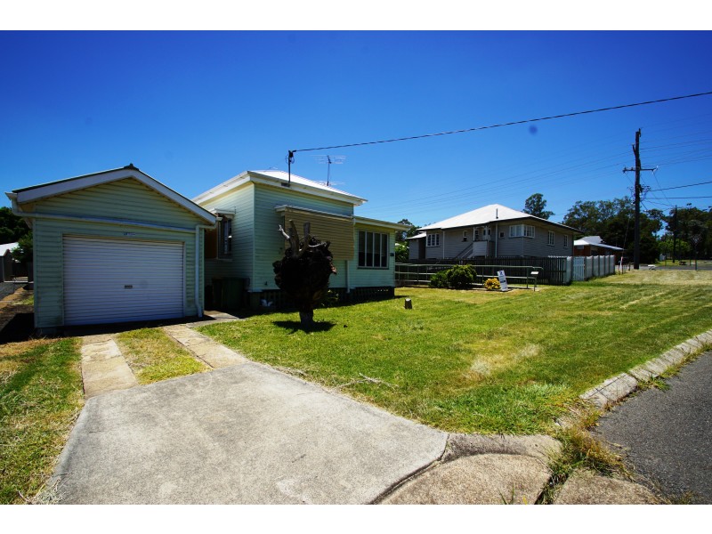 1a Moffatt Street, Ipswich QLD 4305