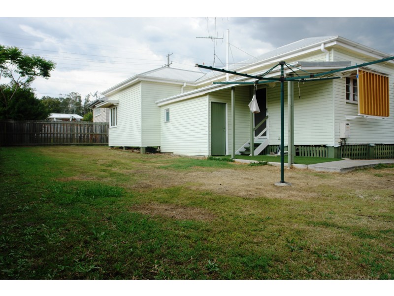 1a Moffatt Street, Ipswich QLD 4305