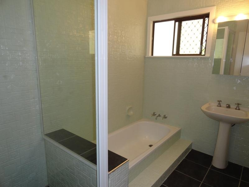 3 Beverley Court, Brassall QLD 4305