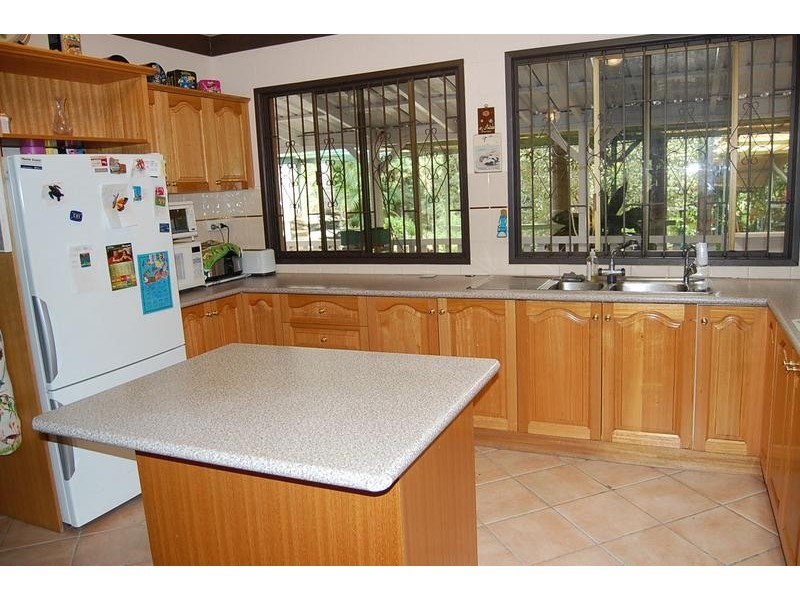 20 Islandview Street, Barellan Point QLD 4306