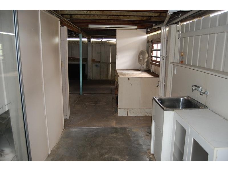 27 Trudy Street, Raceview QLD 4305