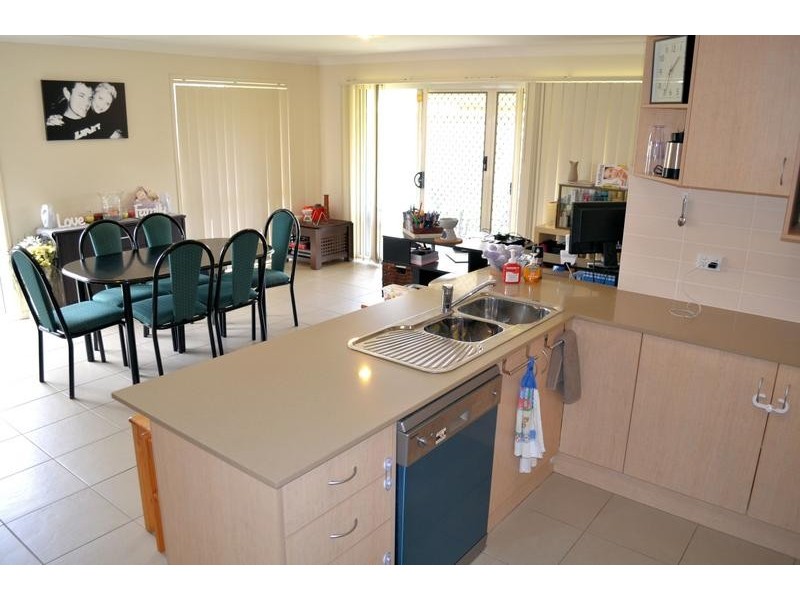 18 Aramac Street, Brassall QLD 4305