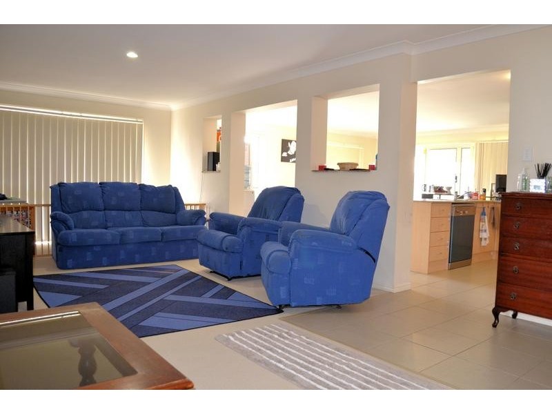 18 Aramac Street, Brassall QLD 4305