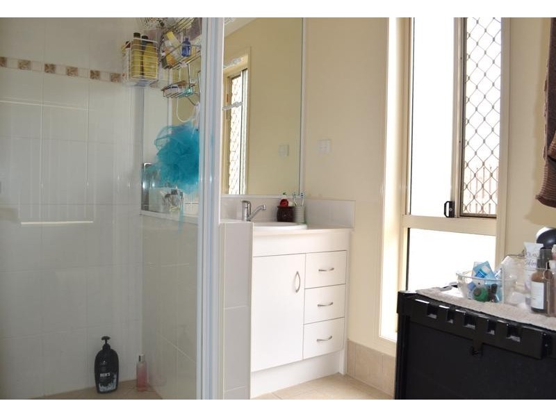 18 Aramac Street, Brassall QLD 4305