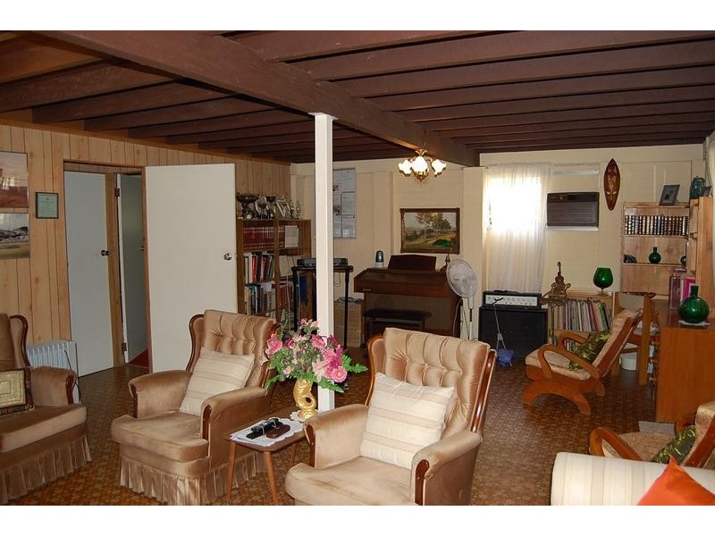 9 Blackwood Ave, North Ipswich QLD 4305