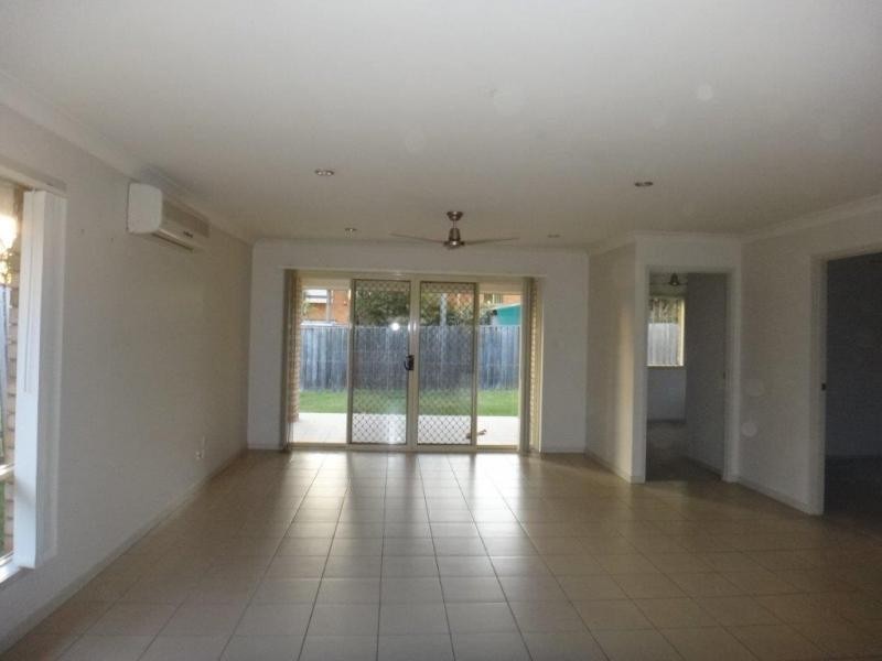 21 Scottsdale Street, Raceview QLD 4305