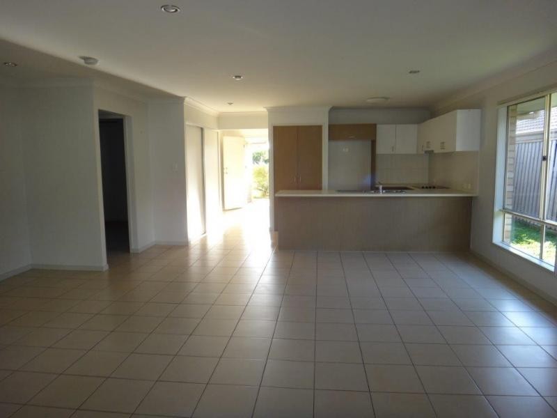 21 Scottsdale Street, Raceview QLD 4305