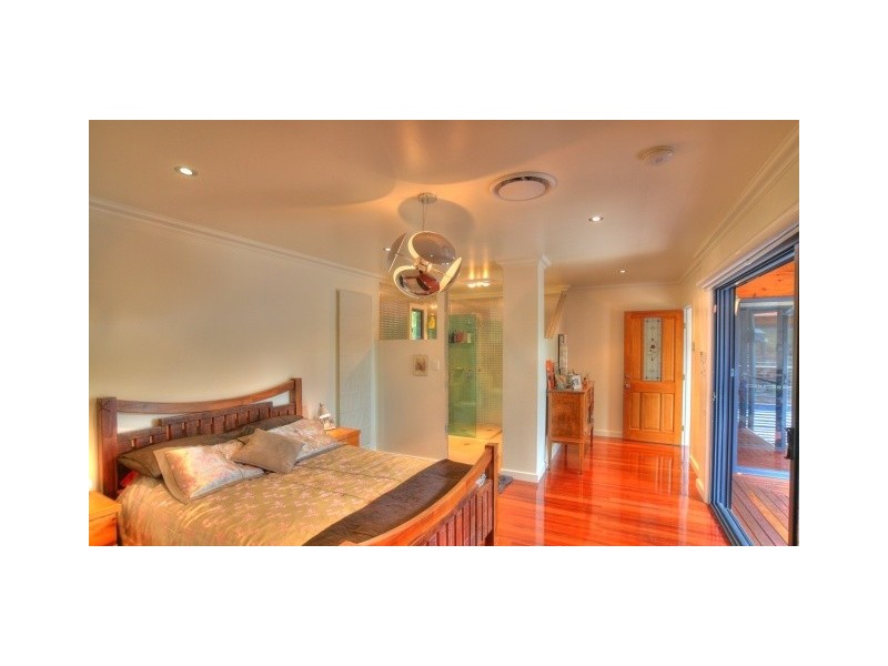 443 Brisbane Valley Highway, Pine Mountain QLD 4306