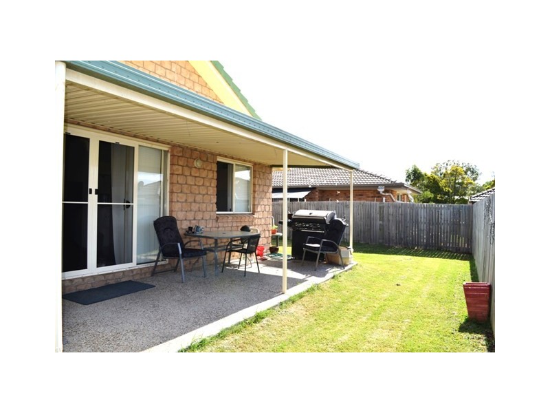4 Dornoch Cres, Raceview QLD 4305