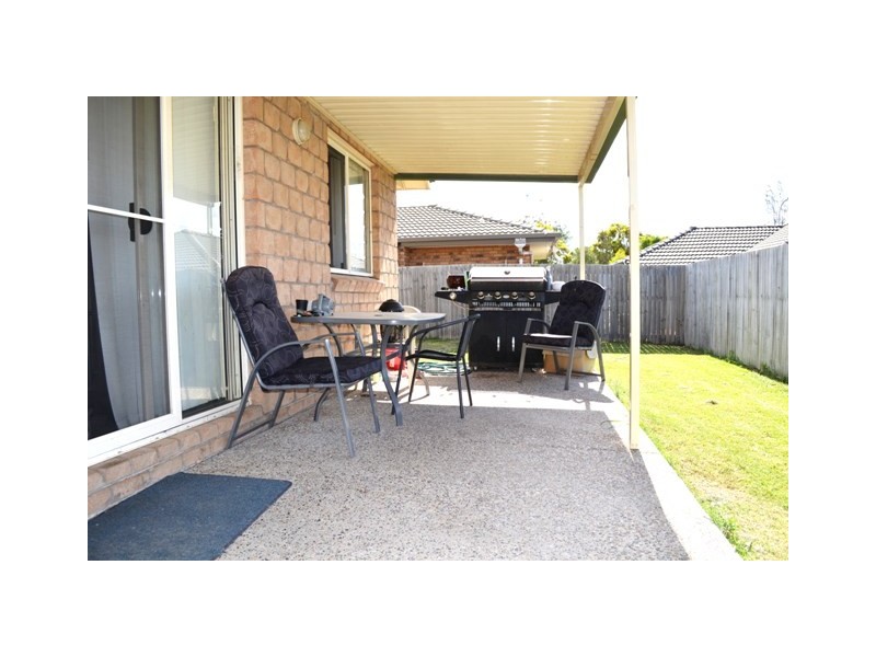 4 Dornoch Cres, Raceview QLD 4305
