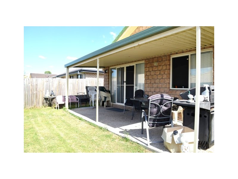 4 Dornoch Cres, Raceview QLD 4305