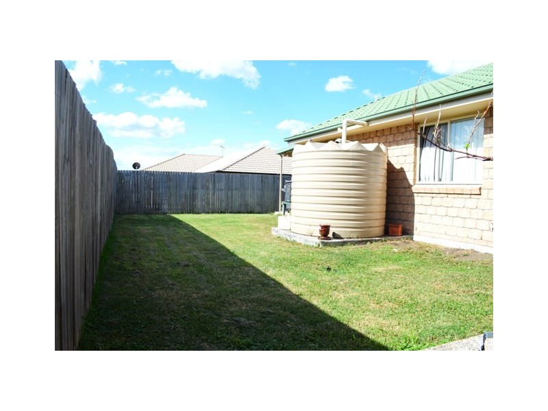4 Dornoch Cres, Raceview QLD 4305