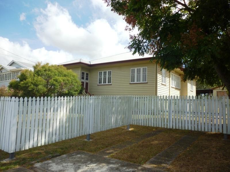 38a Clifton Street, Booval QLD 4304