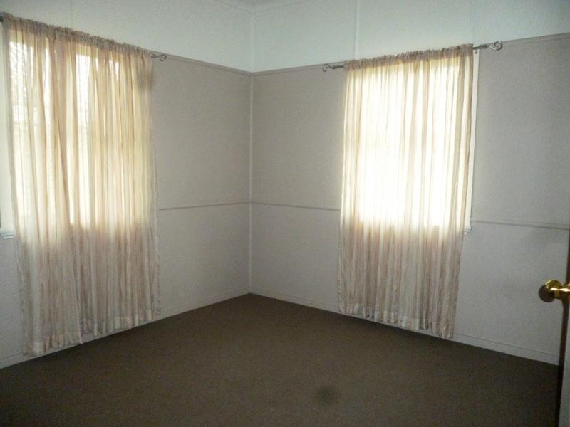 38a Clifton Street, Booval QLD 4304