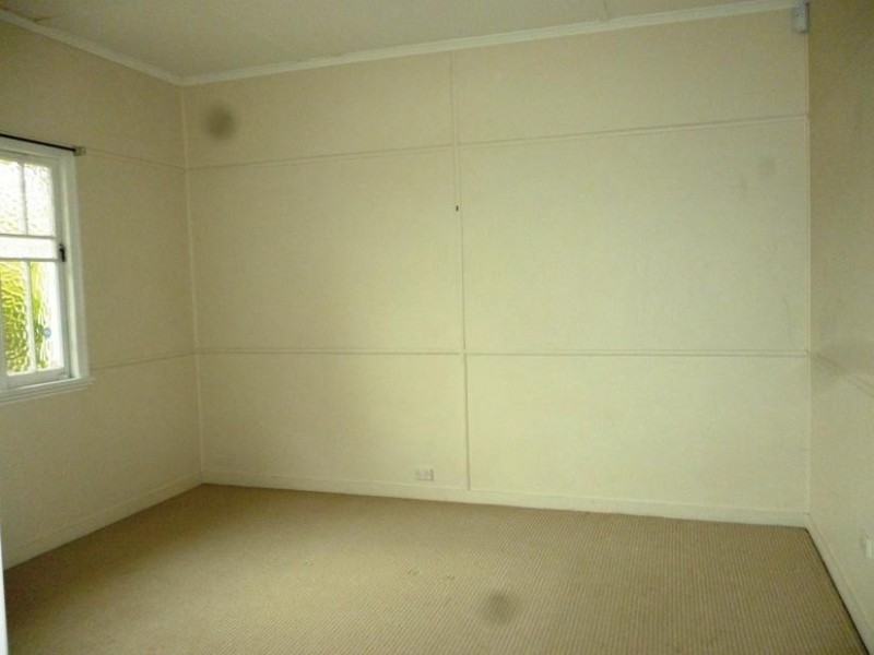 38a Clifton Street, Booval QLD 4304