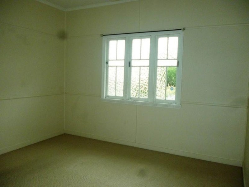 38a Clifton Street, Booval QLD 4304