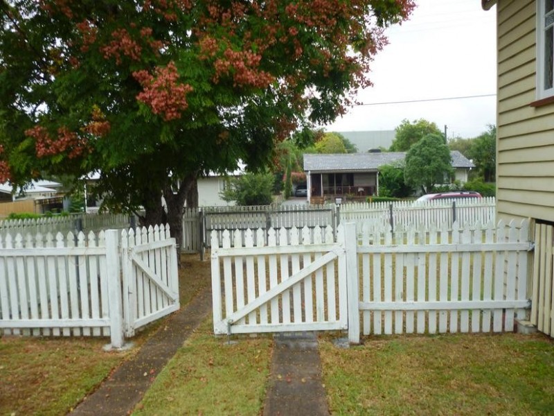 38a Clifton Street, Booval QLD 4304