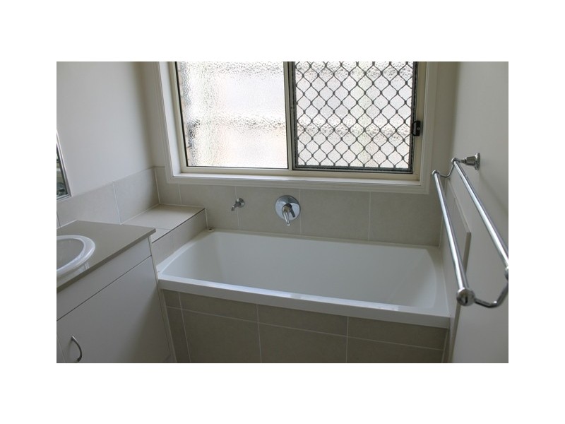 16 Neumann Place, Leichhardt QLD 4305