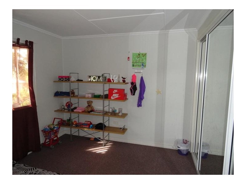7 Albert Street, North Ipswich QLD 4305