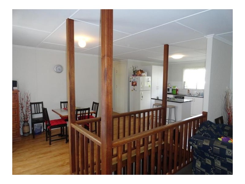 7 Albert Street, North Ipswich QLD 4305