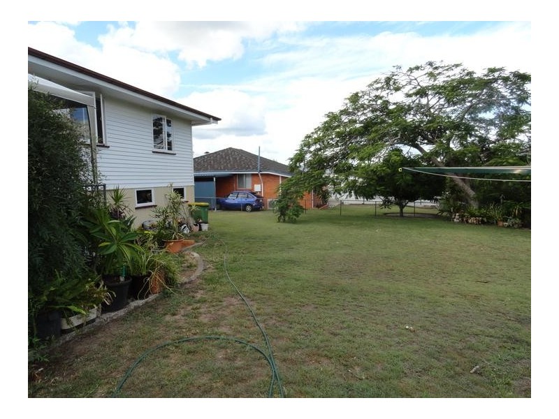 7 Albert Street, North Ipswich QLD 4305