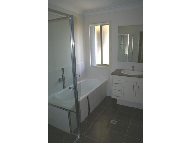 34 Whipbird Street, Bellbird Park QLD 4300